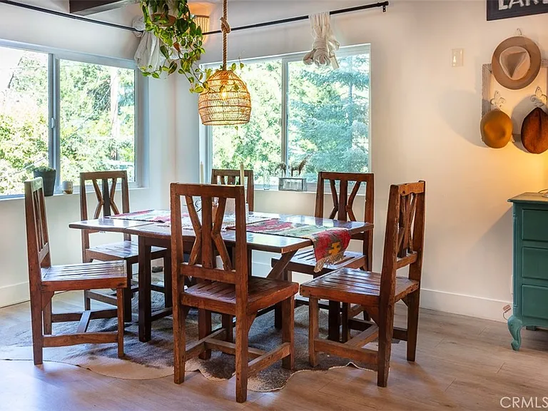 220 Oak Dr — Photo 15