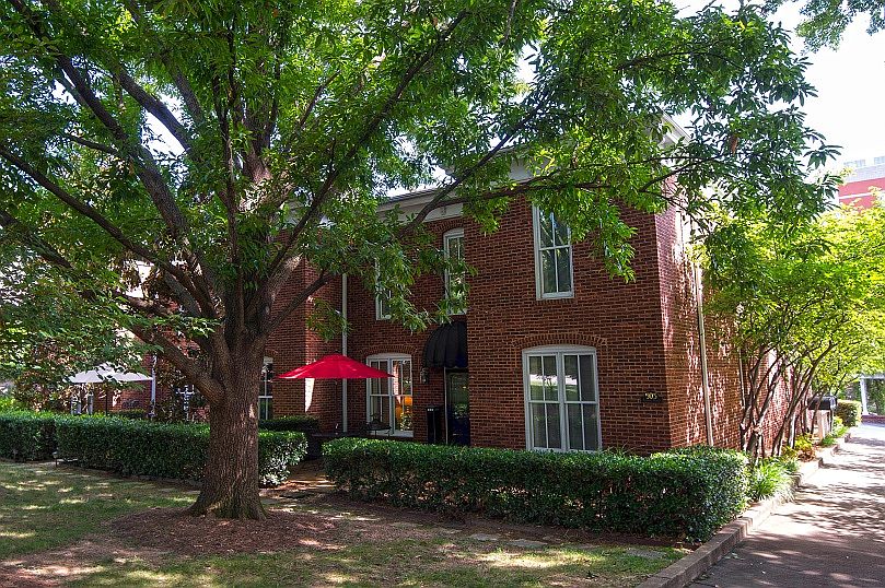1st image of 503 Lindsay Ct