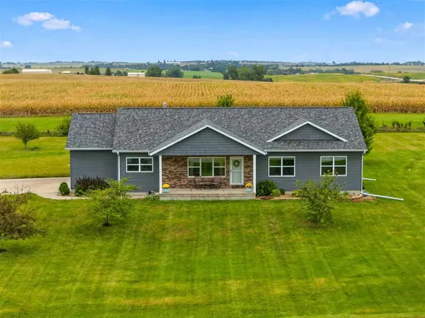 3386 Johnson Dr, Amana, IA 52203