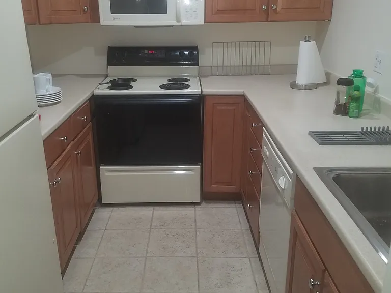 1465 E Putnam Ave #331 — Photo 6