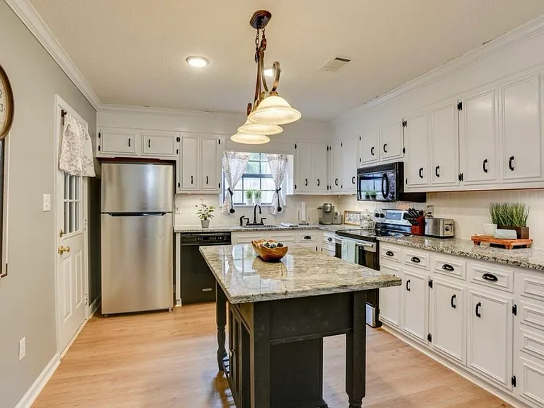 115 Hammond Place Cir #115 — Photo 7