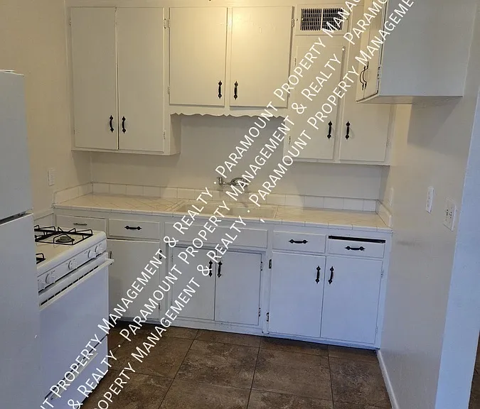 2610 E Glenrosa Ave #3 — Photo 6