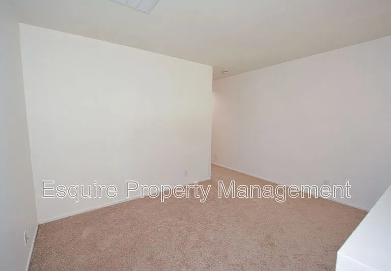 1159 Oyster Pl — Photo 8
