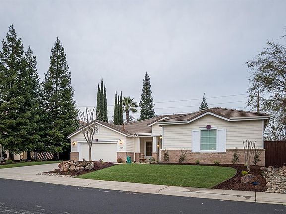 2nd image of 125 Shadow Glen Ct