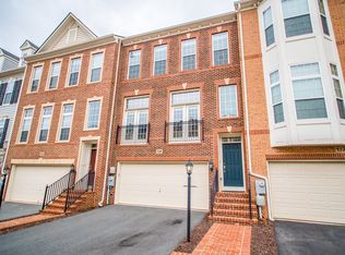 128 Autumn View Dr, Gaithersburg, MD 20878