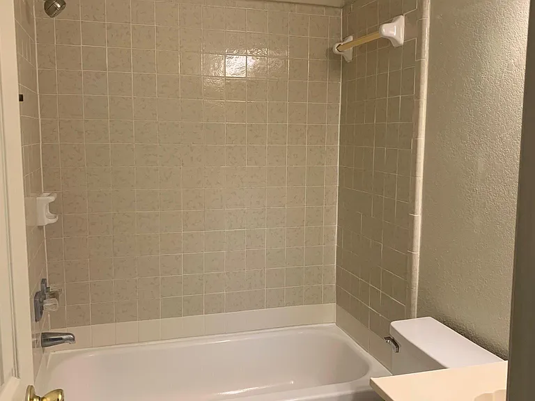 1802 Bobcat Ln — Photo 16