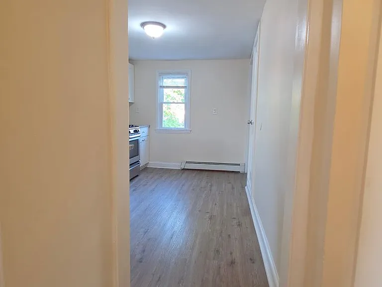 121VictorStfronthouse — Photo 15