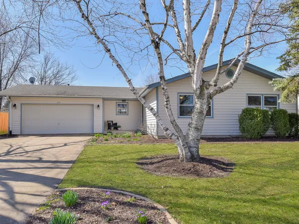 216 Larchwood Ln, North Aurora, IL 60542
