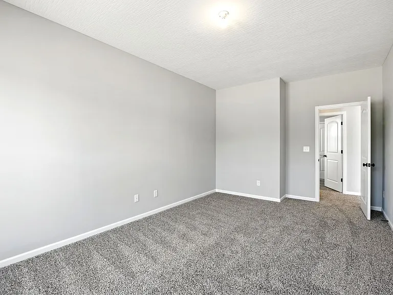 9440 Windsor Curv — Photo 35