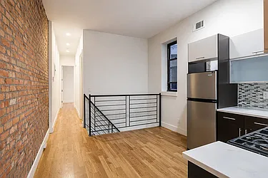 30 Claver Place, #1F