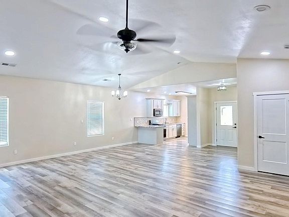 5th image of 8 Servis Farm Rd #A