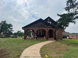 130 S Wisconsin Ave, Salina, KS 67401