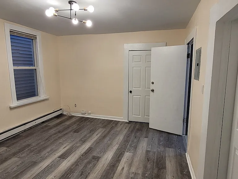 272 Littleton Ave #1 — Photo 3