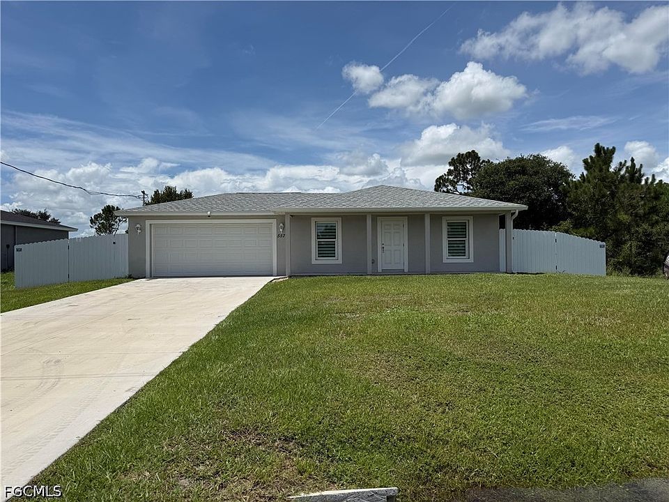 1st image of 557 Oakshire Ln