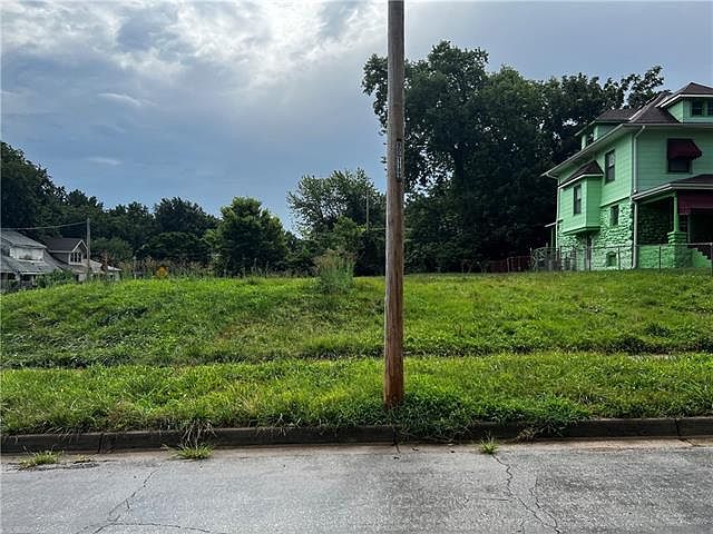 1st image of 4000 Chestnut Ave