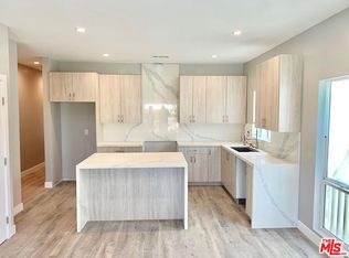 1348 Carmona Ave APT 1, Los Angeles, CA 90019