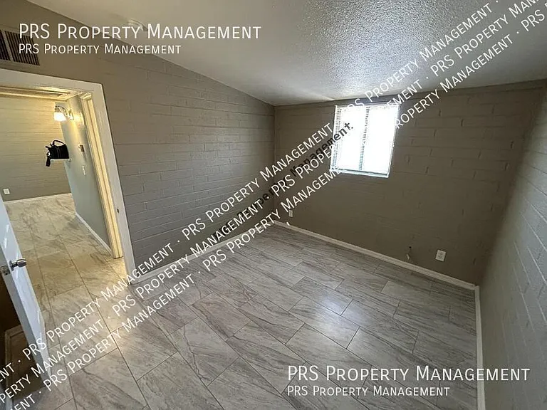 761 N Delaware St #A — Photo 19