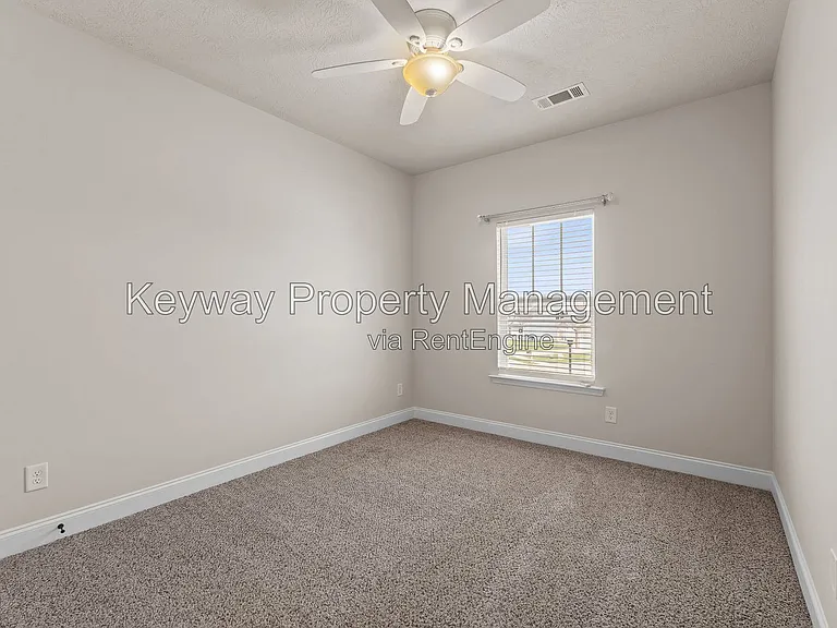 135 Beallwood Dr — Photo 18