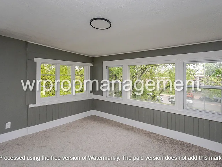 1822 Glendale Ave — Photo 19