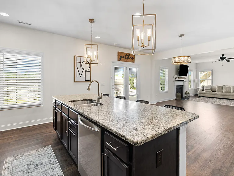 499 Bedford Dr — Photo 14