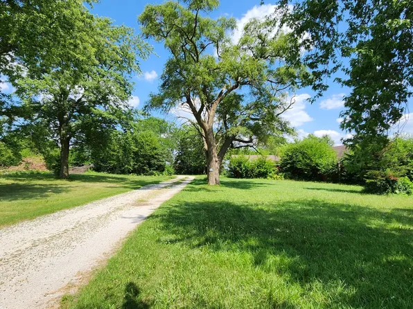 10679 N 5000e Rd, Manteno, IL 60950