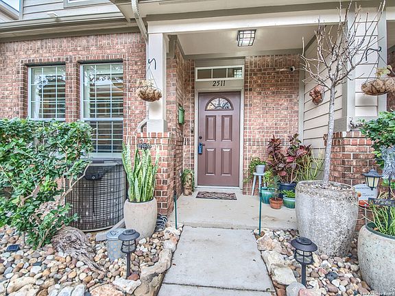 2nd image of 2511 Grayson Way