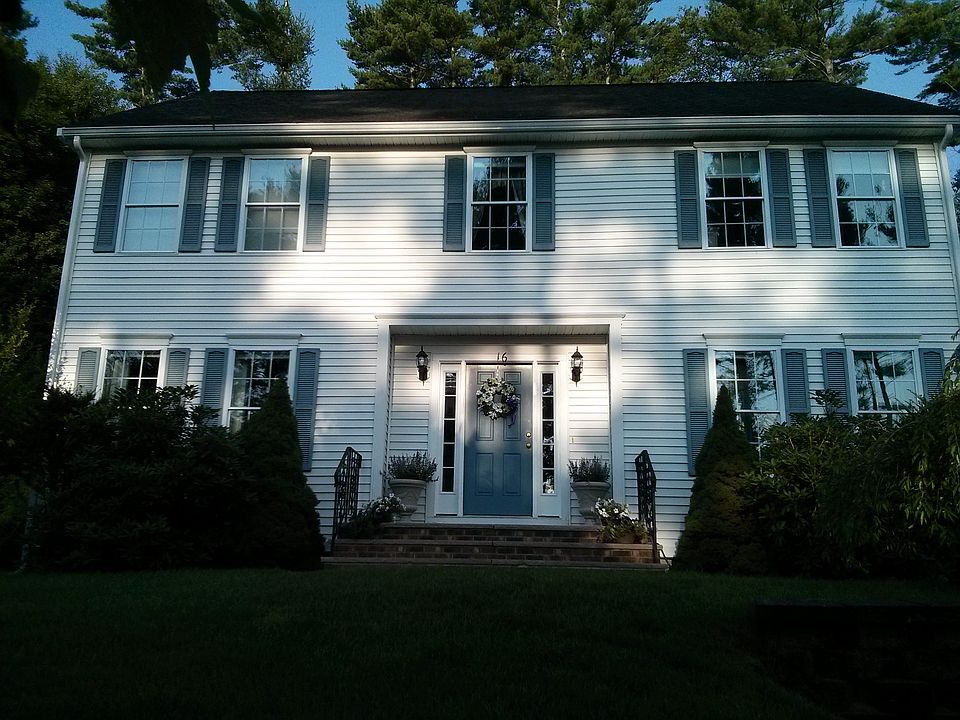 1st image of 16 Olde Taverne Ln