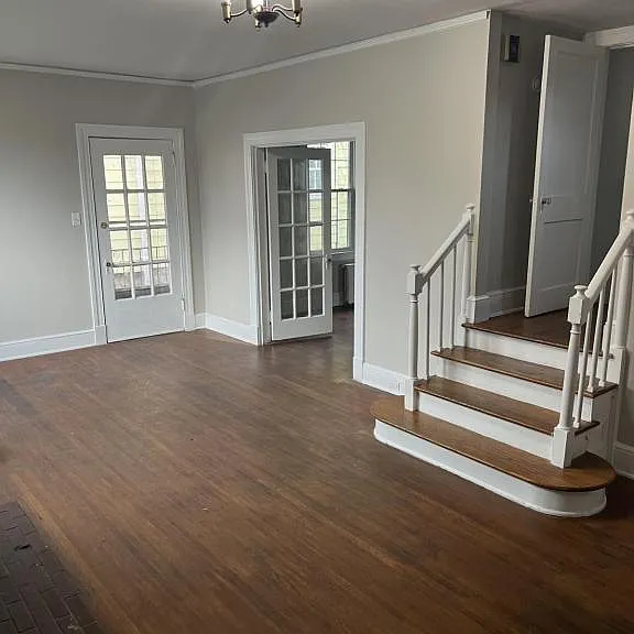 1117 N Main St — Photo 6
