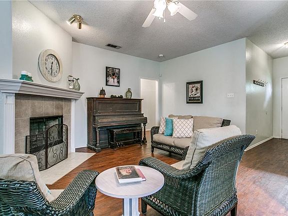 3rd image of 1234 Brittany Way