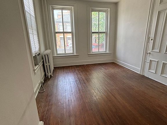 2nd image of 818 Prince St APT 1