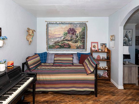 4th image of 620 Clark Ave