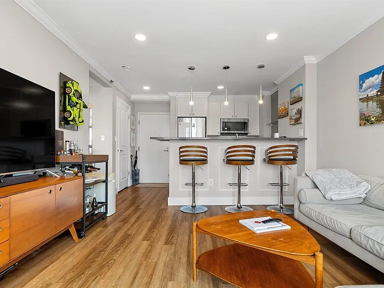 534 Beacon St #901 — Photo 2