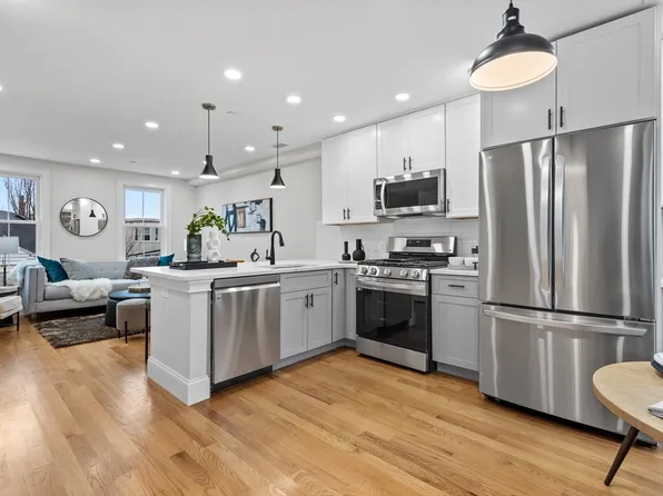 81 White St #2, Boston, MA 02128