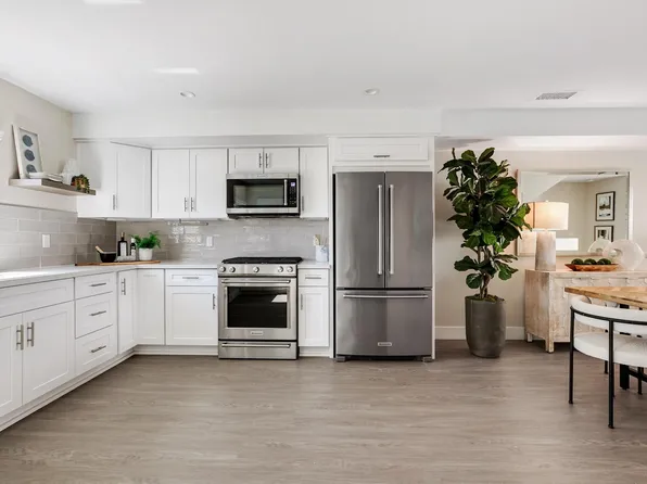 1956 Hornblend St #9, San Diego, CA 92109