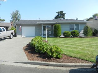 2221 Country Club Ter, Woodburn, OR