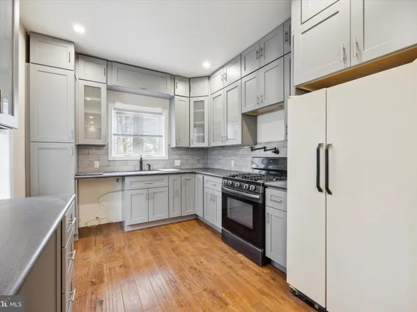 322 Lawnton Ter, Holmes, PA 19043