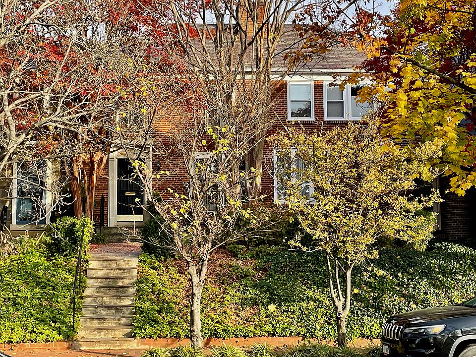 3513 R St NW is For Rent!