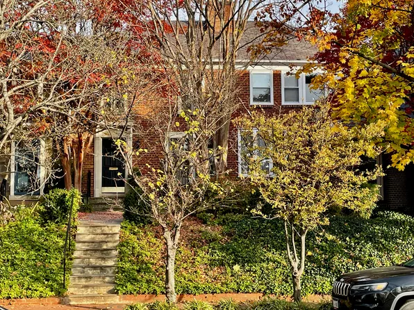 3513 R St NW, Washington, DC 20007