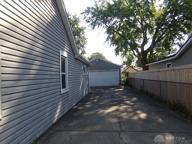 2nd image of 2608 Cadillac St