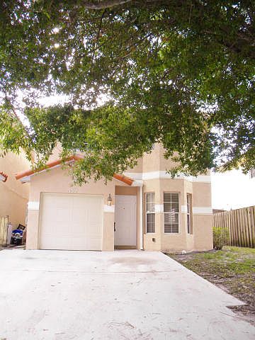 1st image of 152 Plumage Ln