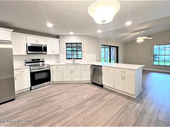2nd image of 1212 Rolling Meadows Dr