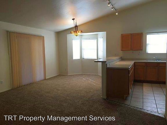4th image of 1042 S Goldenweed Way