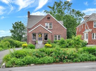 1528 Bouton Rd, Troy, NY 12180