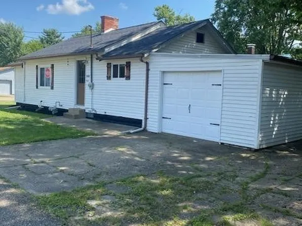 2200 Harmon St NE, Canton, OH 44705