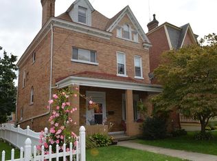 906 Chislett St, Pittsburgh, PA 15206