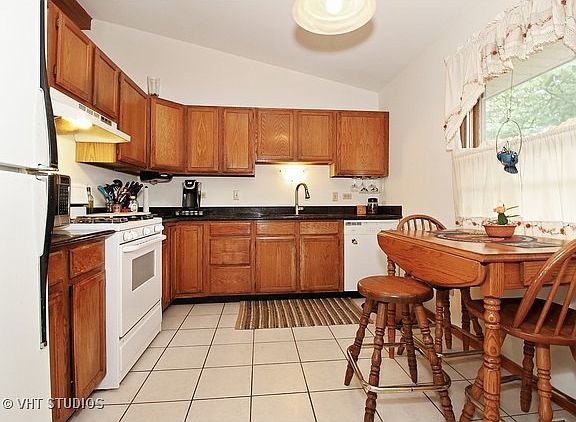 3rd image of 20746 S Humboldt Dr