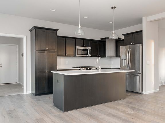 5th image of 6300 Prairie Wood Dr