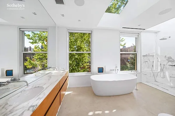 Sold by Sotheby's International Realty | media 19