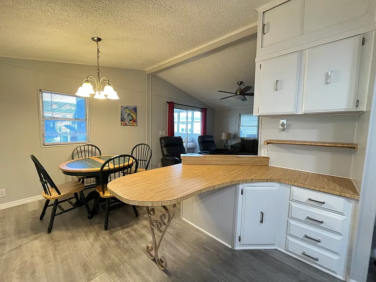 6111 Easy Dr — Photo 8