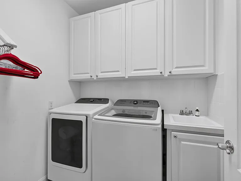 213 Barcelona Dr — Photo 28